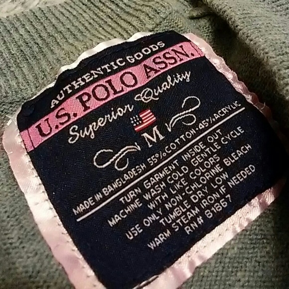 Sweater - Picture 3 of 3